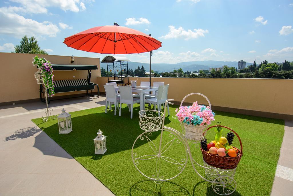 Apart Hotel Mx Tbilisi Esterno foto