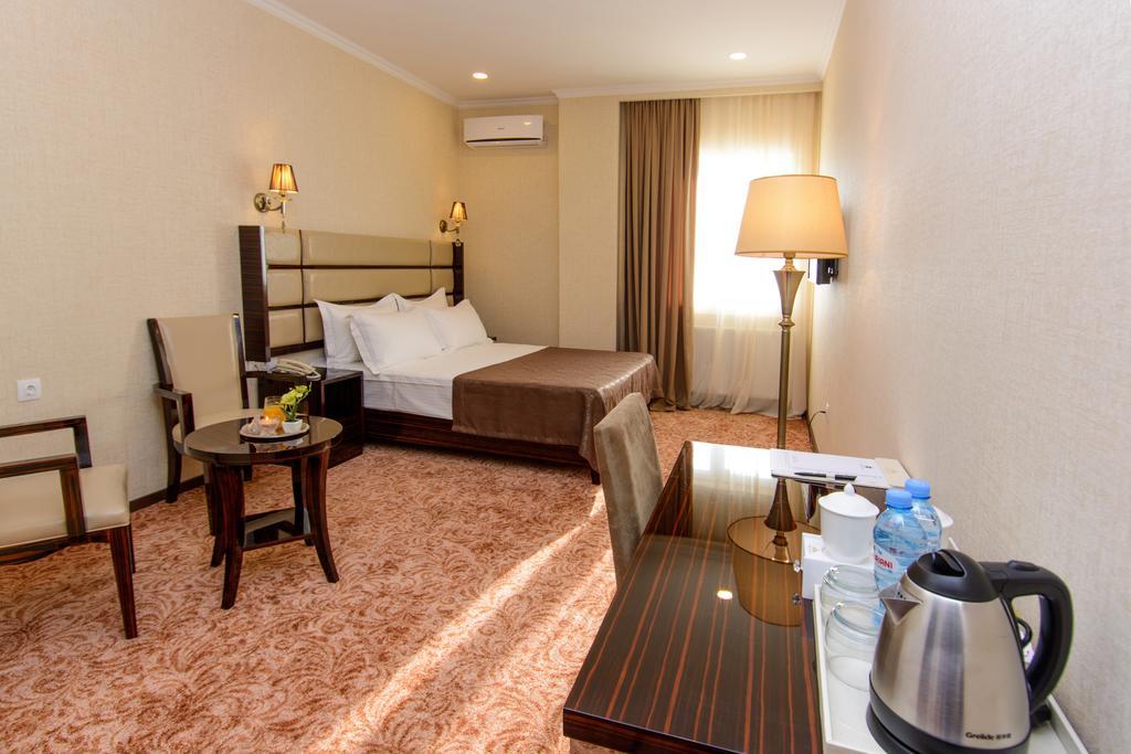 Apart Hotel Mx Tbilisi Esterno foto