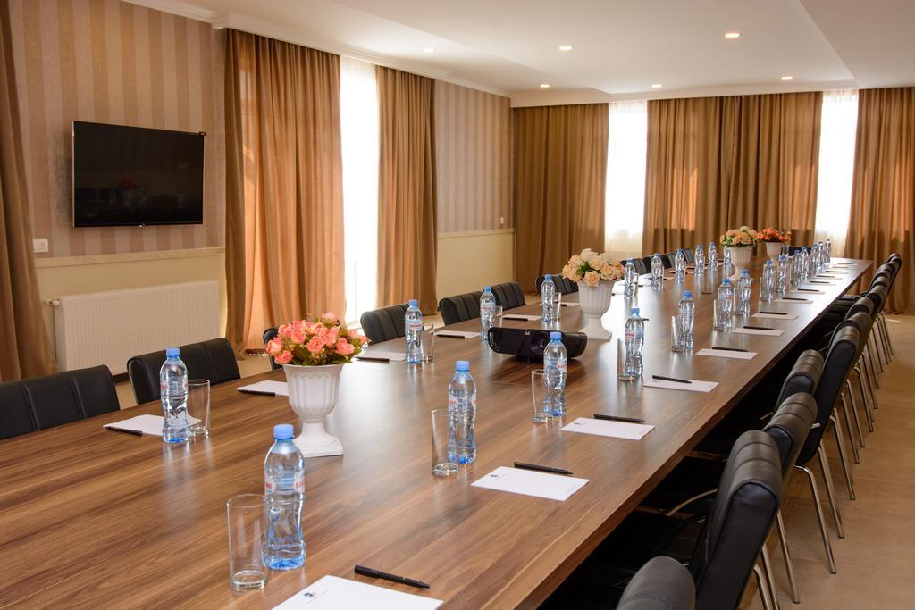 Apart Hotel Mx Tbilisi Esterno foto