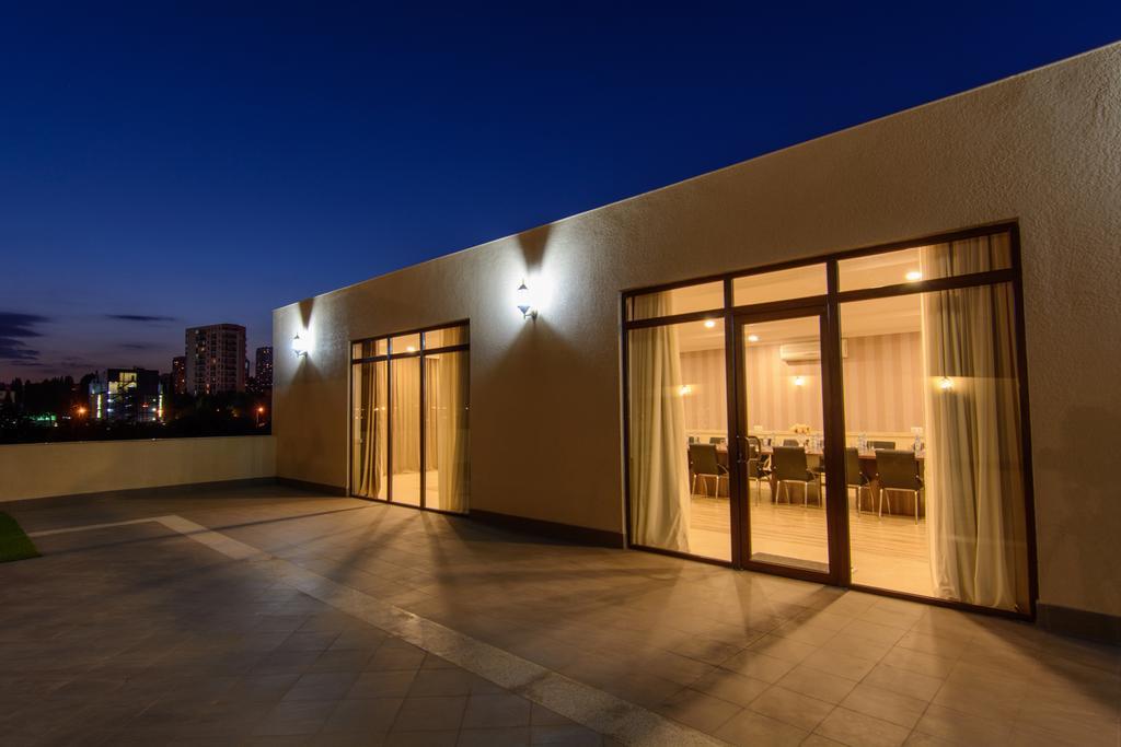 Apart Hotel Mx Tbilisi Esterno foto