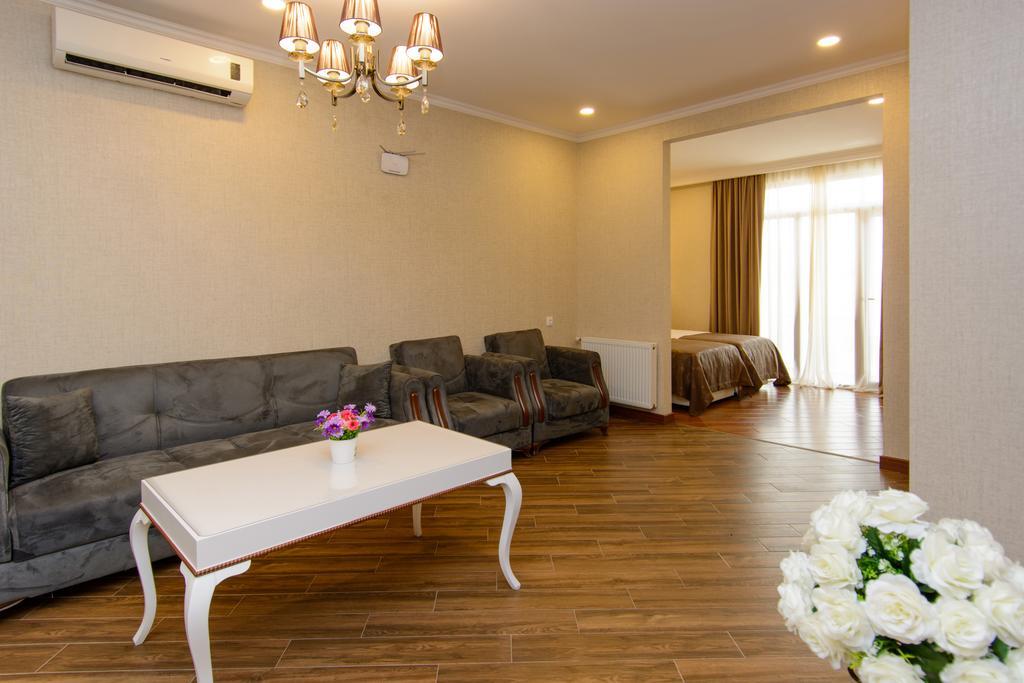 Apart Hotel Mx Tbilisi Esterno foto
