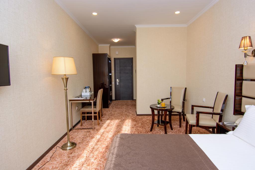 Apart Hotel Mx Tbilisi Esterno foto