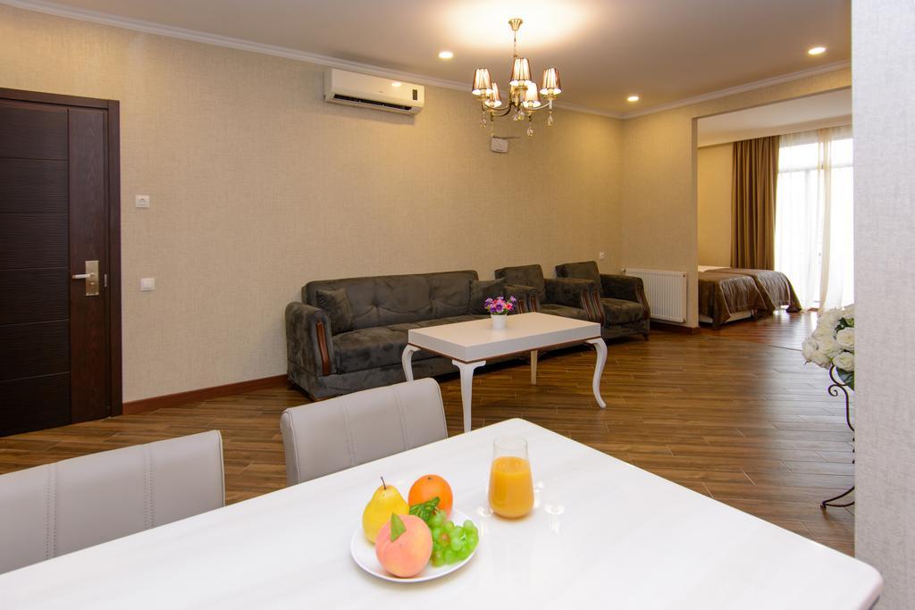 Apart Hotel Mx Tbilisi Esterno foto