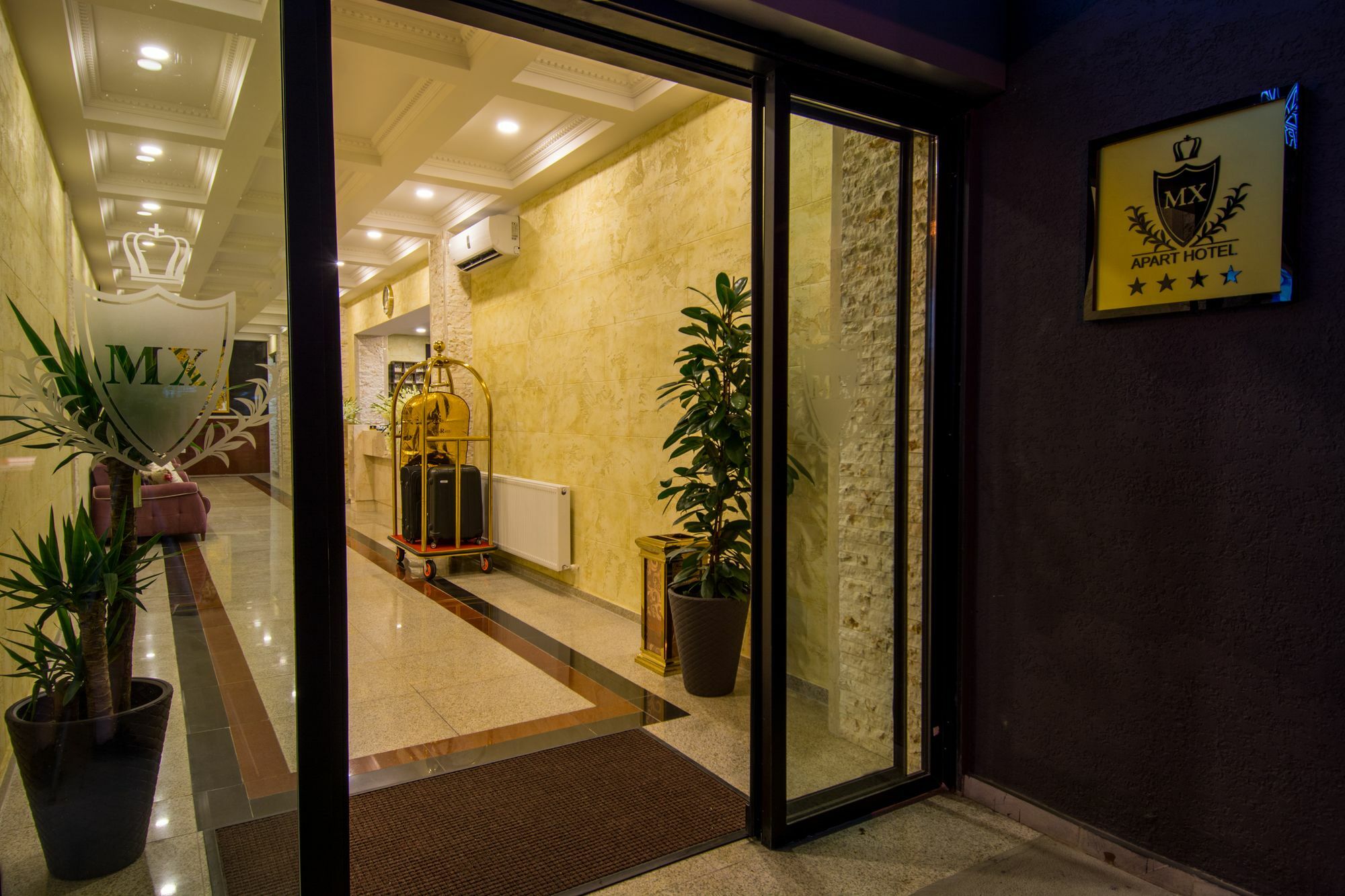 Apart Hotel Mx Tbilisi Esterno foto